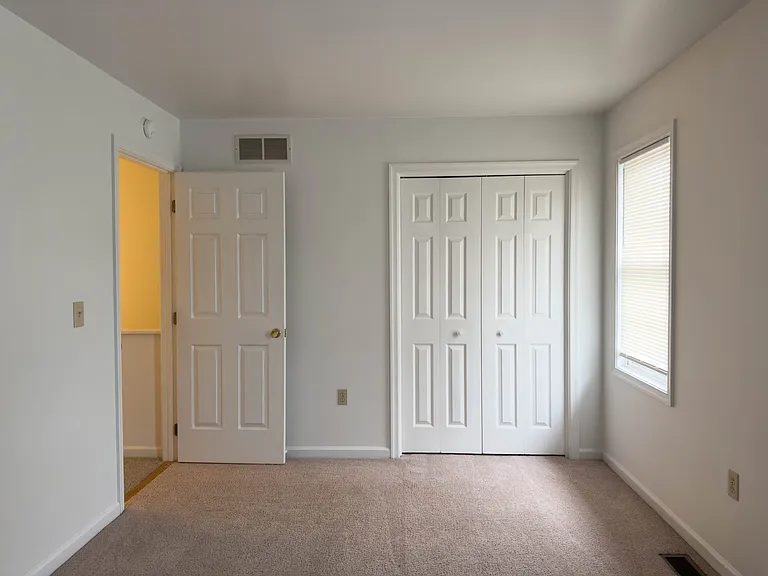 80 Diller Ave #4 — Photo 14