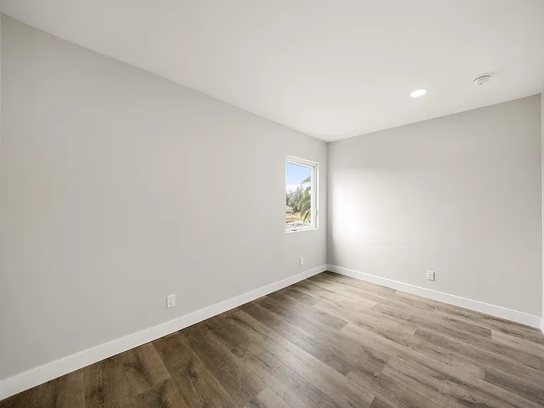 350 E Juanita Ave — Photo 28