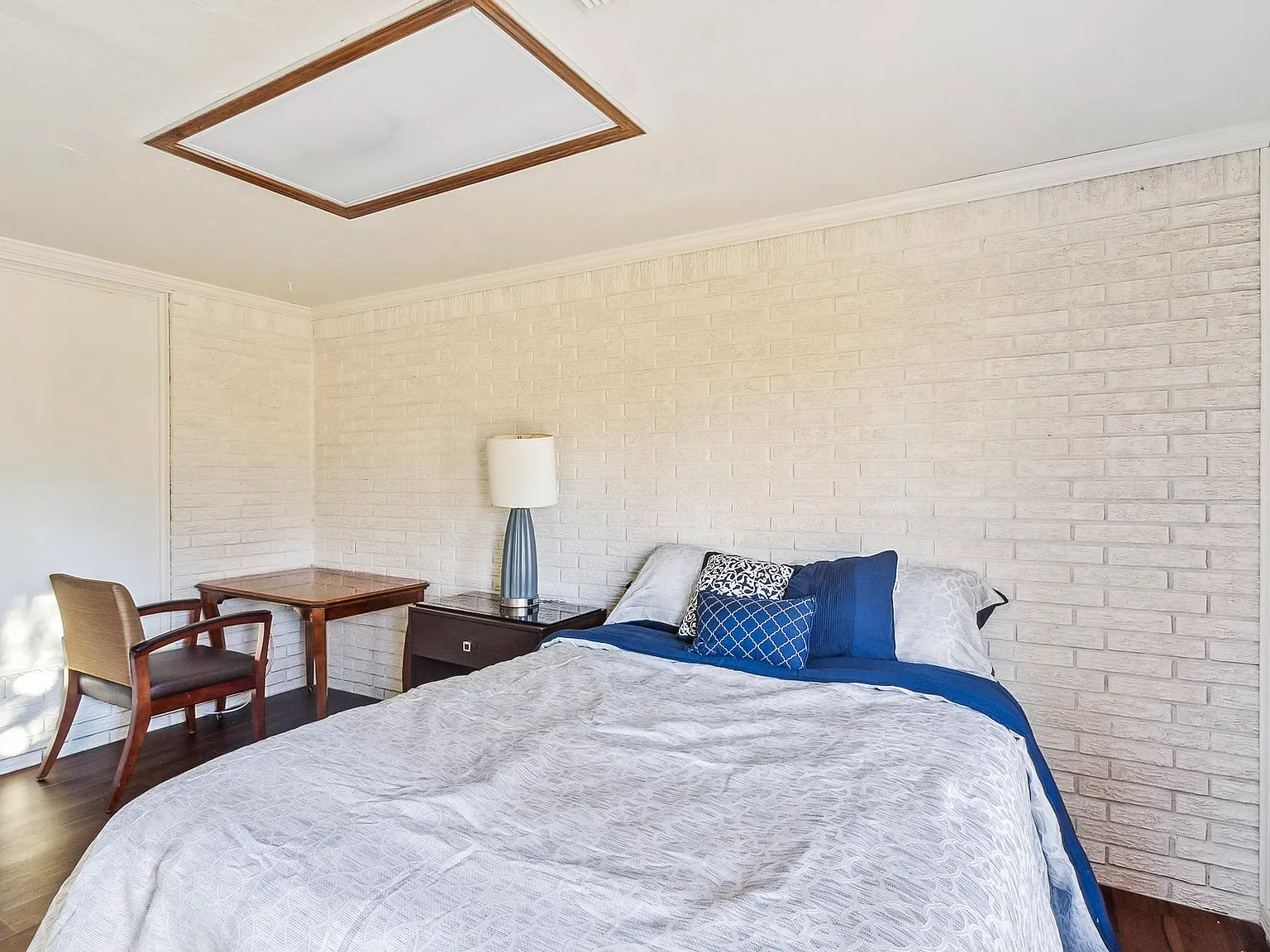 4 bed, 3.0 bath, 2505 sqft, $789 — Photo 1