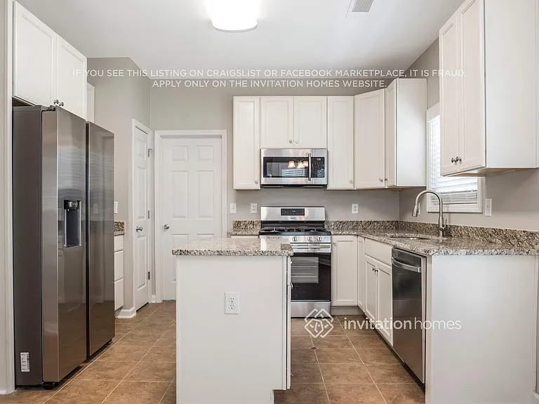 1119 E Shoreview Rd — Photo 5