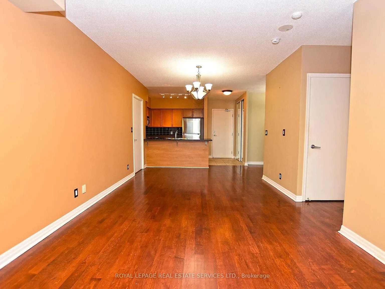 3 bed, $3,000 — Photo 4
