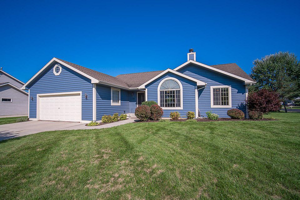 1st image of 106 N Weiss Way