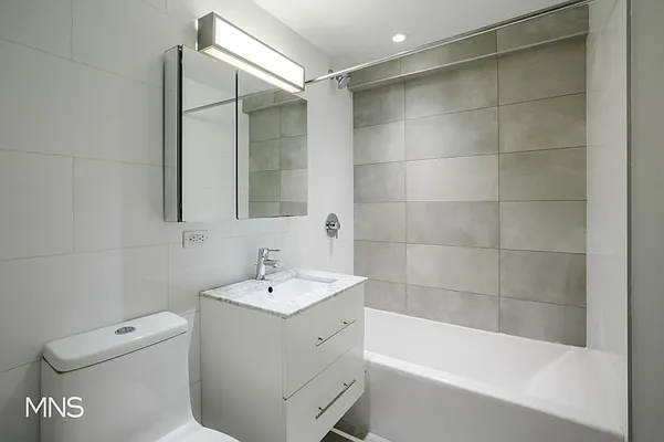 Rented by MNS Marketing | media 32