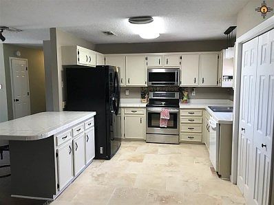 4th image of 1001 W Idaho Ave