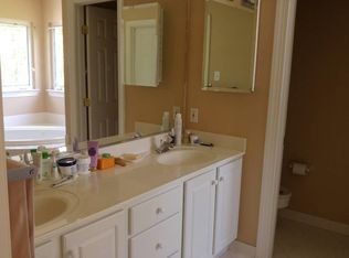 29 Calabash Ct, Rockville, MD 20850