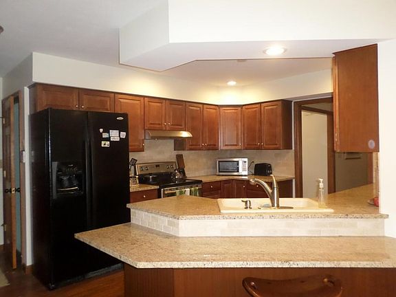 5th image of 1320 Oak Knoll Ct
