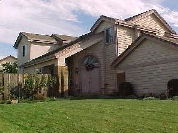 2nd image of 2990 Peppertree Dr