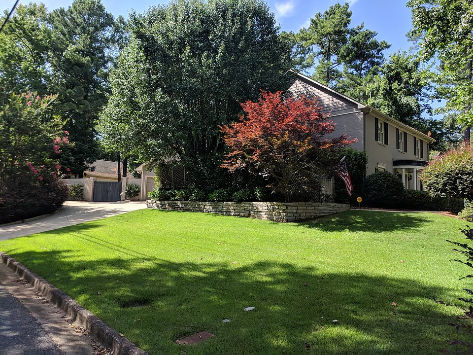 1st image of 2218 Yorktown Dr