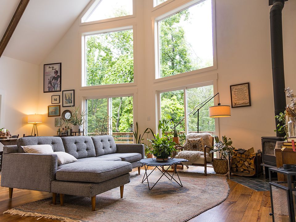 1st image of 26 Little Bee Ln