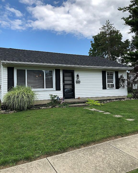 1st image of 70 Poplar St