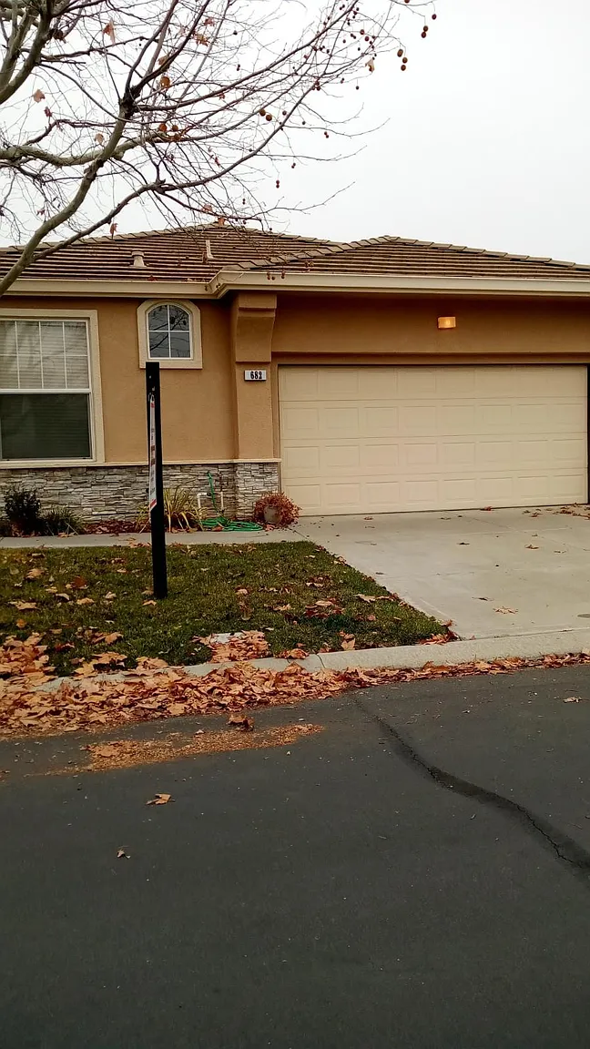 682 Turnberry Ter photo 1