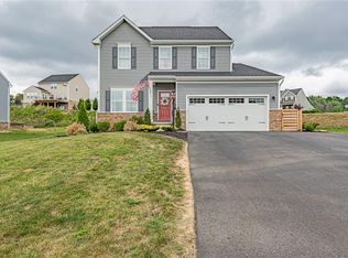 1000 Crooked Stick Ct, Jeannette, PA 15644