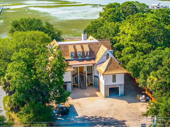 2910 Jasper Blvd, Sullivans Island, SC 29482