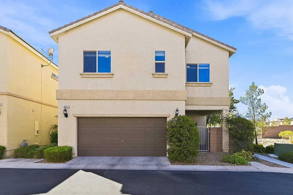 3 bed, 2.5 bath, 2145 sqft, $2,405 — Photo 1