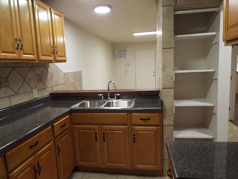 2519 Hicks Ave #2 — Photo 13