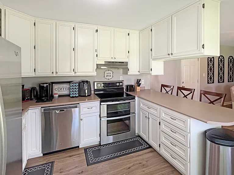 510 W Factory Rd — Photo 5