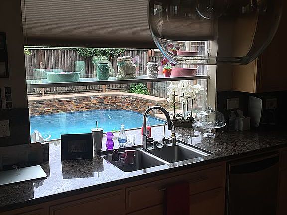 2nd image of 1530 Mission Avenida