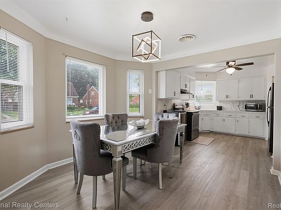 4th image of 8345 Sirron St