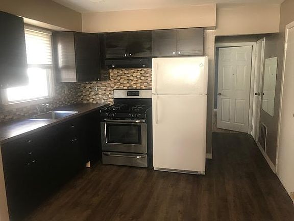 2nd image of 7 Elwood Ave