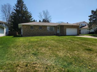 16163 Delmont Ave, Strongsville, OH