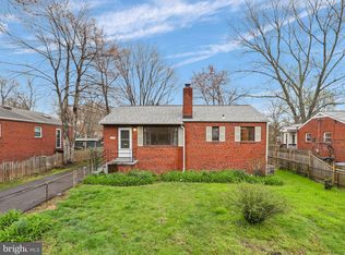 222 W Cameron Rd, Falls Church, VA 22046