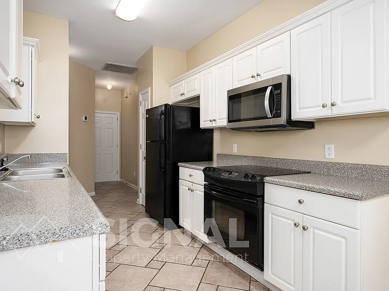 108 Spring Pl — Photo 11