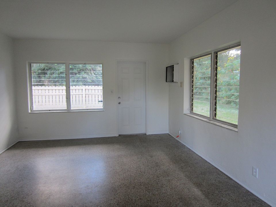 1st image of 1700 SW 21st St