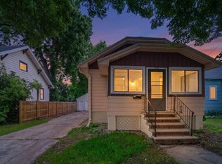 735 S Baird St, Green Bay, WI 54301