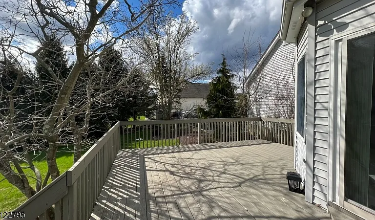 9 Collins Dr — Photo 21