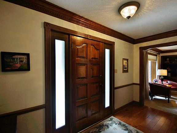 Spacious Entry