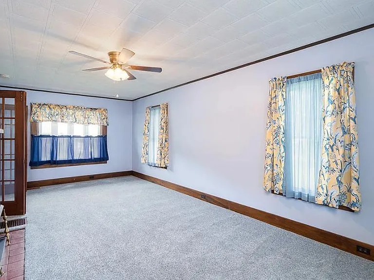 30 Cameron Ave — Photo 3