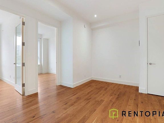 3rd image of 73 Montrose Ave #4Q