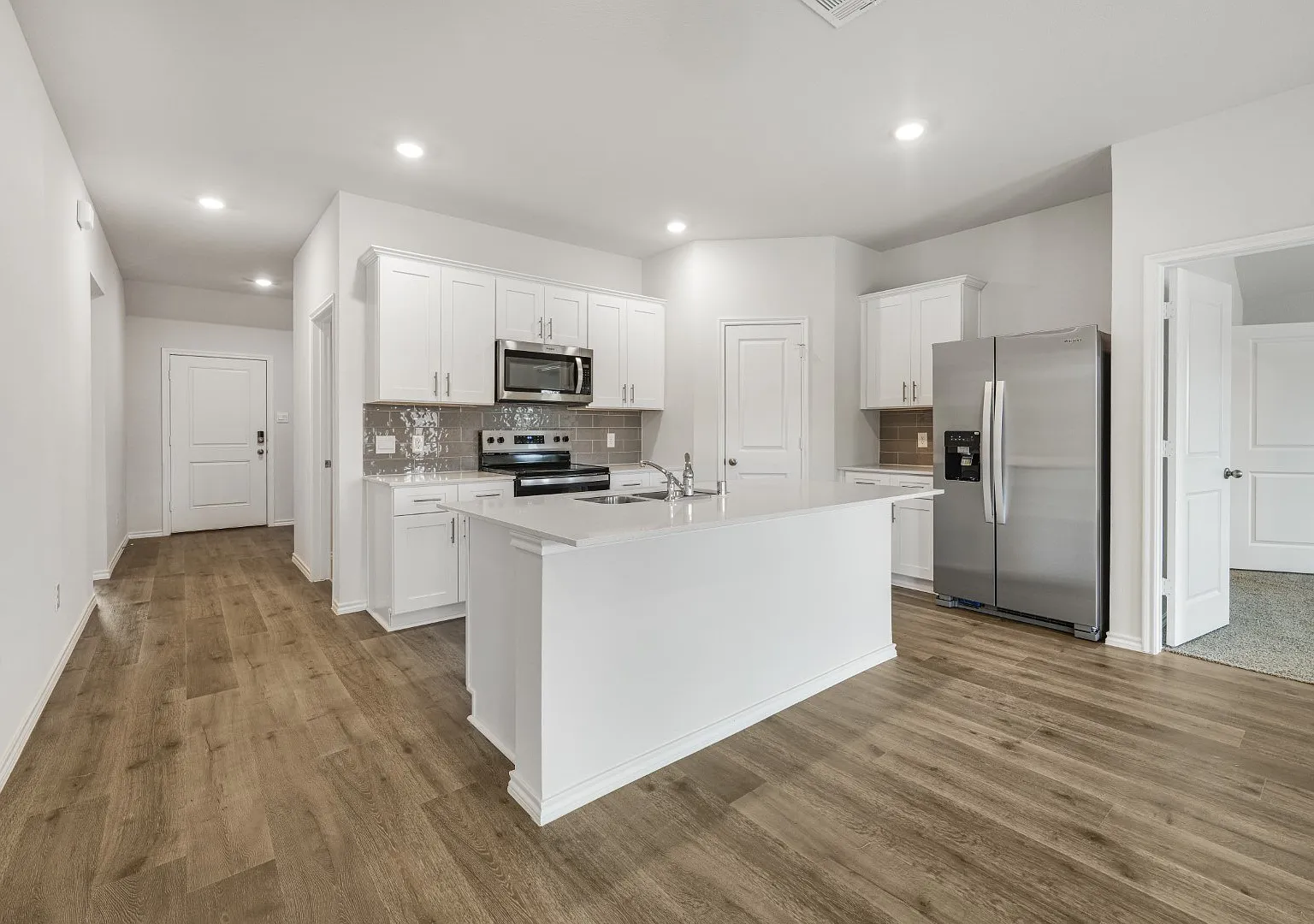 1531 Brooke Drive — Photo 3