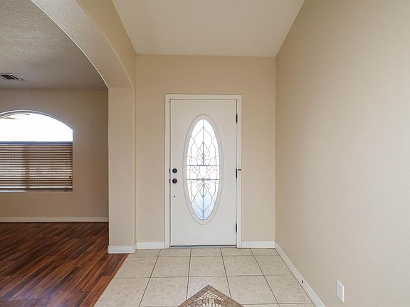 5th image of 14859 Sherri Ln