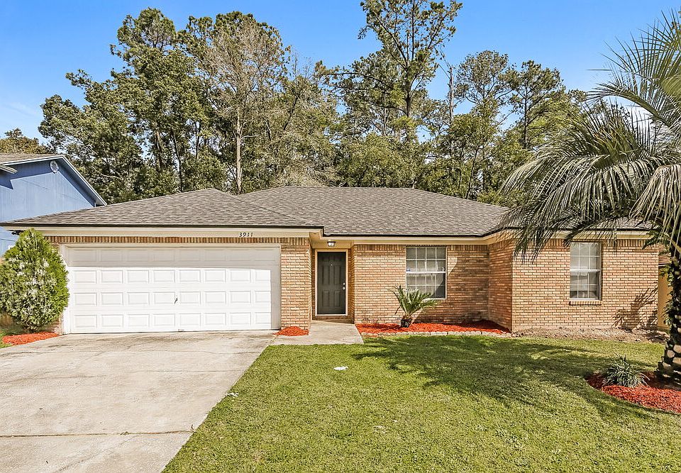 1st image of 3911 Victoria Landing Dr N