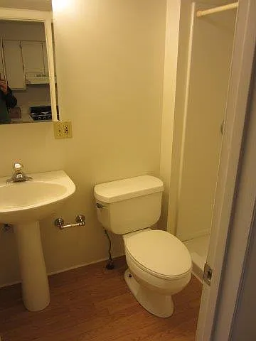 328 College St — Photo 62