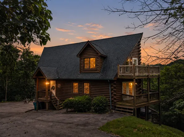 110 Lake Meadow Dr, Smithville, TN 37166