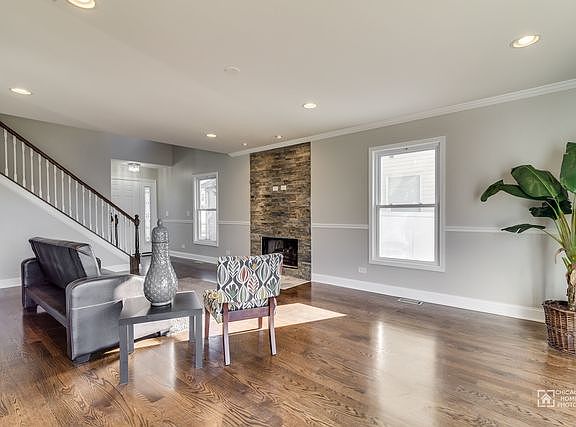 5th image of 1012 Beninford Ln