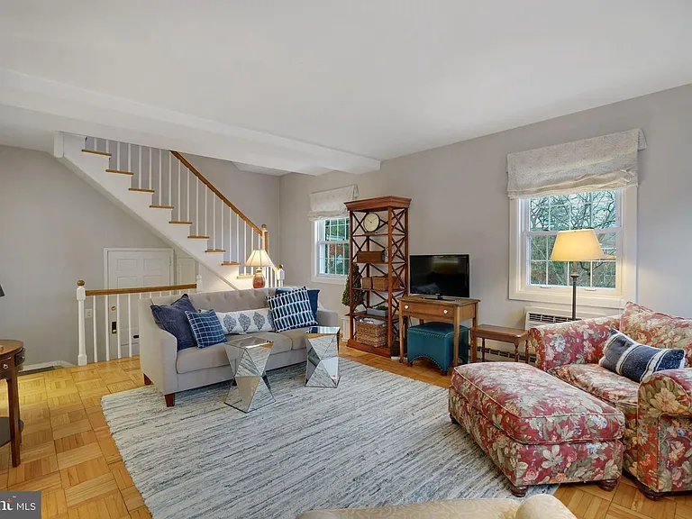 1629 Fitzgerald Ln — Photo 3