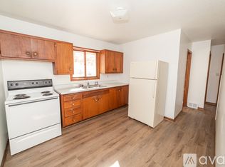 415 E Watrous Ave, Des Moines, IA 50315