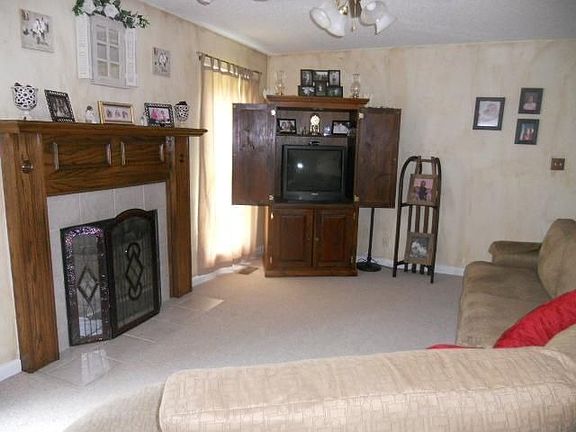 4th image of 1485 Buchanon Dr #D