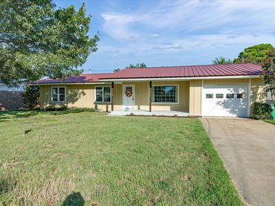 1408 Nugent St, Bowie, TX, 76230