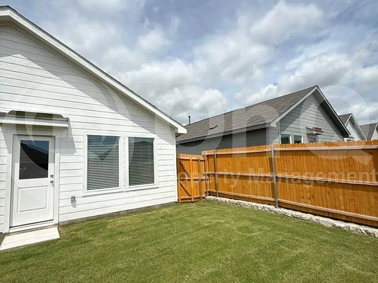 3911 Ontario Way — Photo 22