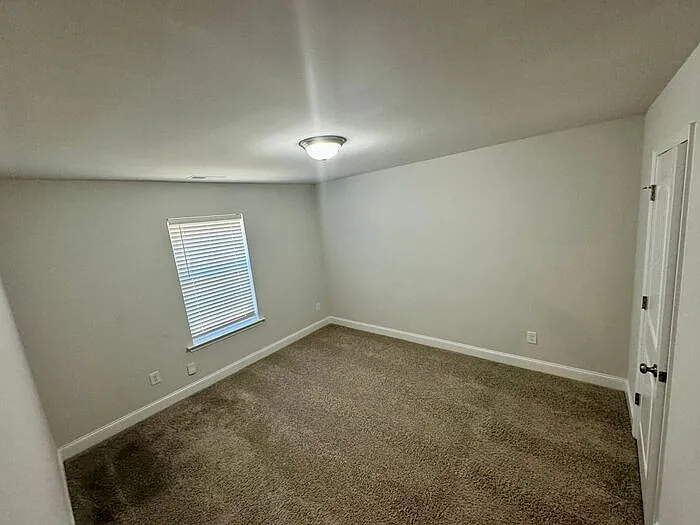 272 Abercorn Dr — Photo 13