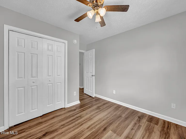 7005 Alamosa Dr — Photo 23