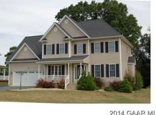 19 Bowmans Run Dr, Stuarts Draft, VA 24477