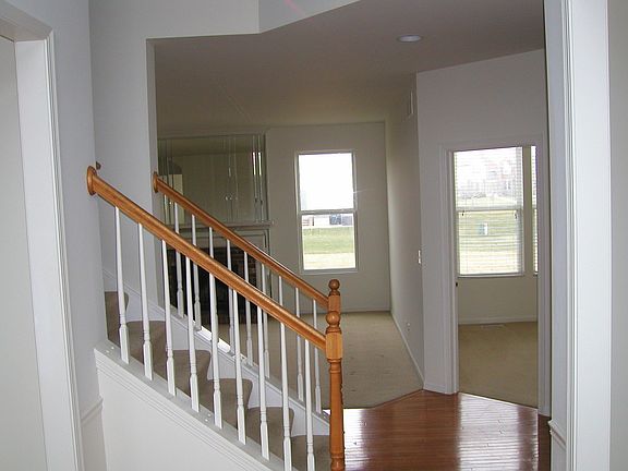 4th image of 24814 Newberry Way