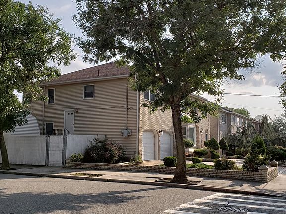 2nd image of 774 Edgegrove Ave #2