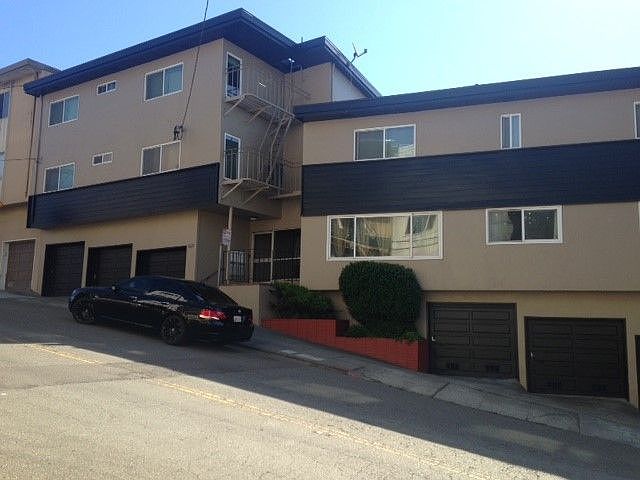 1st image of 875 Burnett Ave APT 4