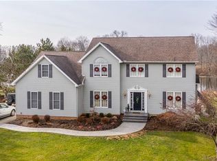 768 Lorenwood Dr, Hermitage, PA 16148